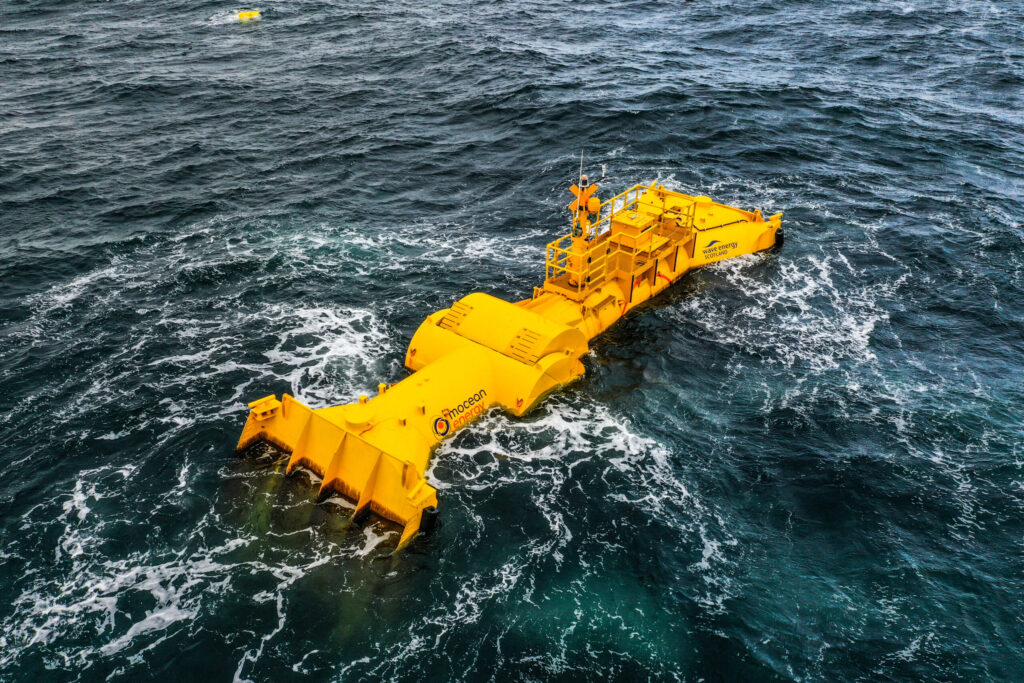 Hullámerőmű - Scapa Flow mellett már áramot is termel a 20 méter hosszú, 38 tonnás Blue X. Kép: mocean.energy