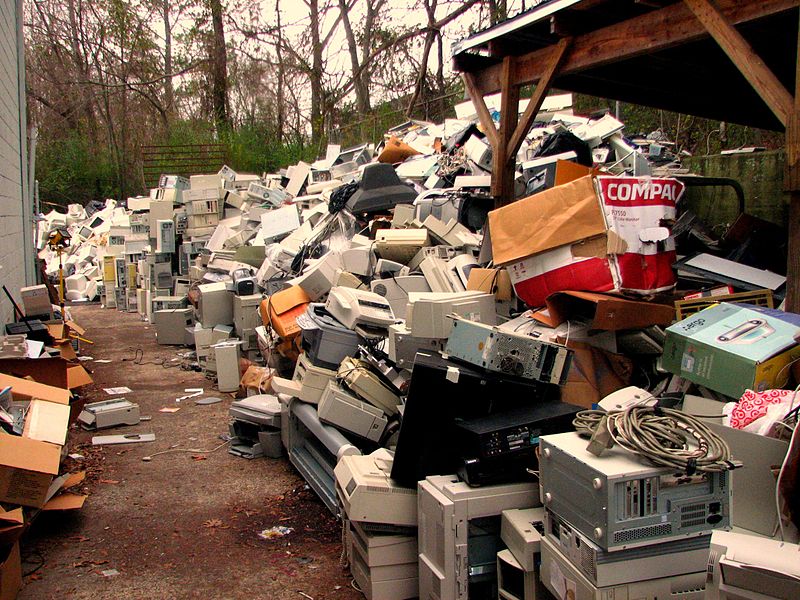 Elektronikai hulladék. Kép: wikimedia