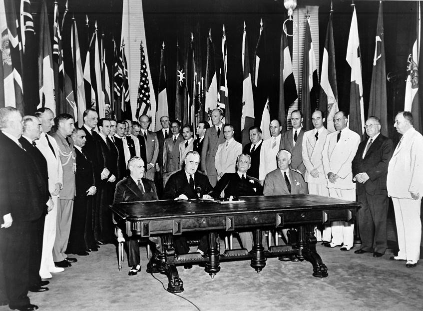 Az Egyesült Nemzetek Nyilatkozatának aláírása. Kép forrása: research.un.org